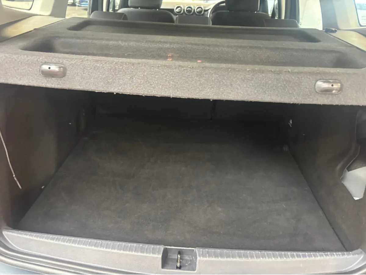Dacia Duster EXPRESSION BLUE DCI 115  NB Finance A - Image 6