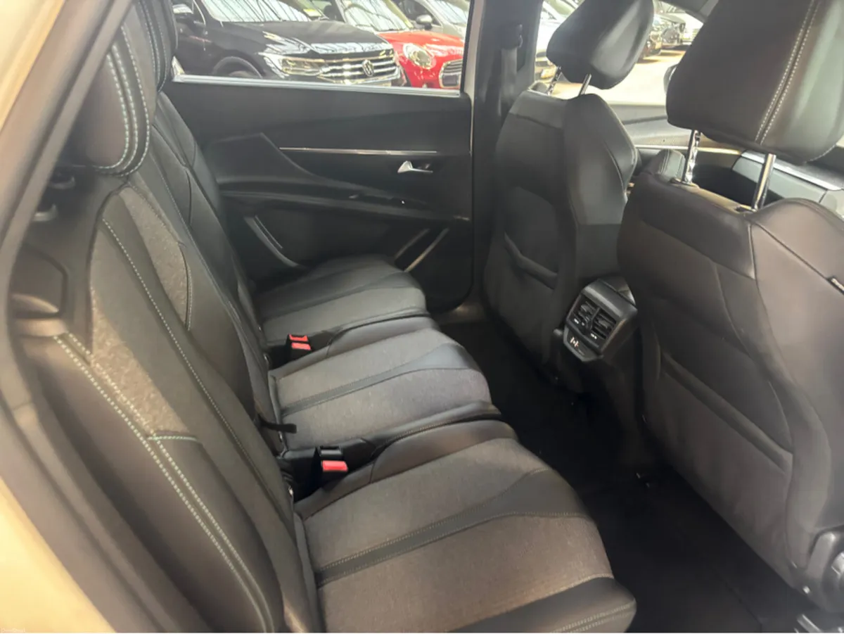 Peugeot 5008 FL ALLURE 1.5 BLUE HDI 13 - Image 4