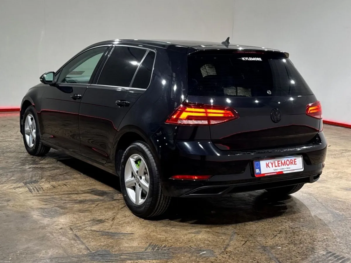 Volkswagen Golf 1.2 TSI COMFORT LINE AUTOMATIC - C - Image 5