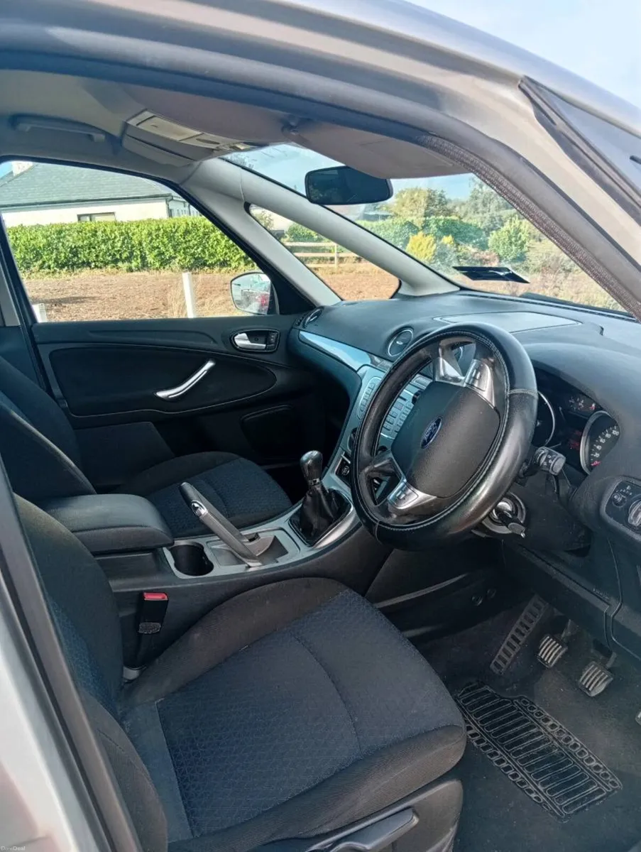 Car - Image 5