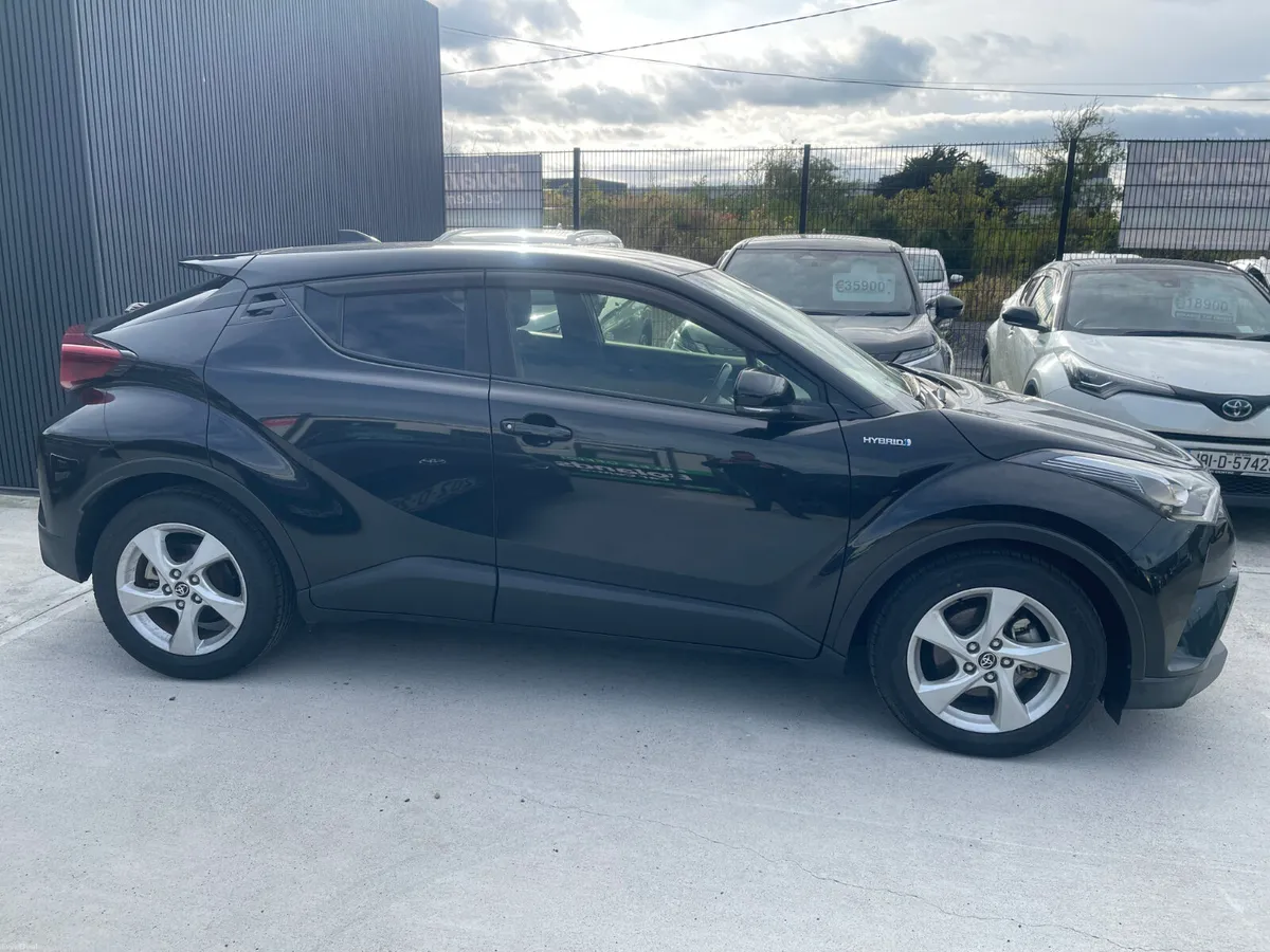 2019 Toyota C-HR Hybrid 1.8 Automatic 5dr Model - Image 6