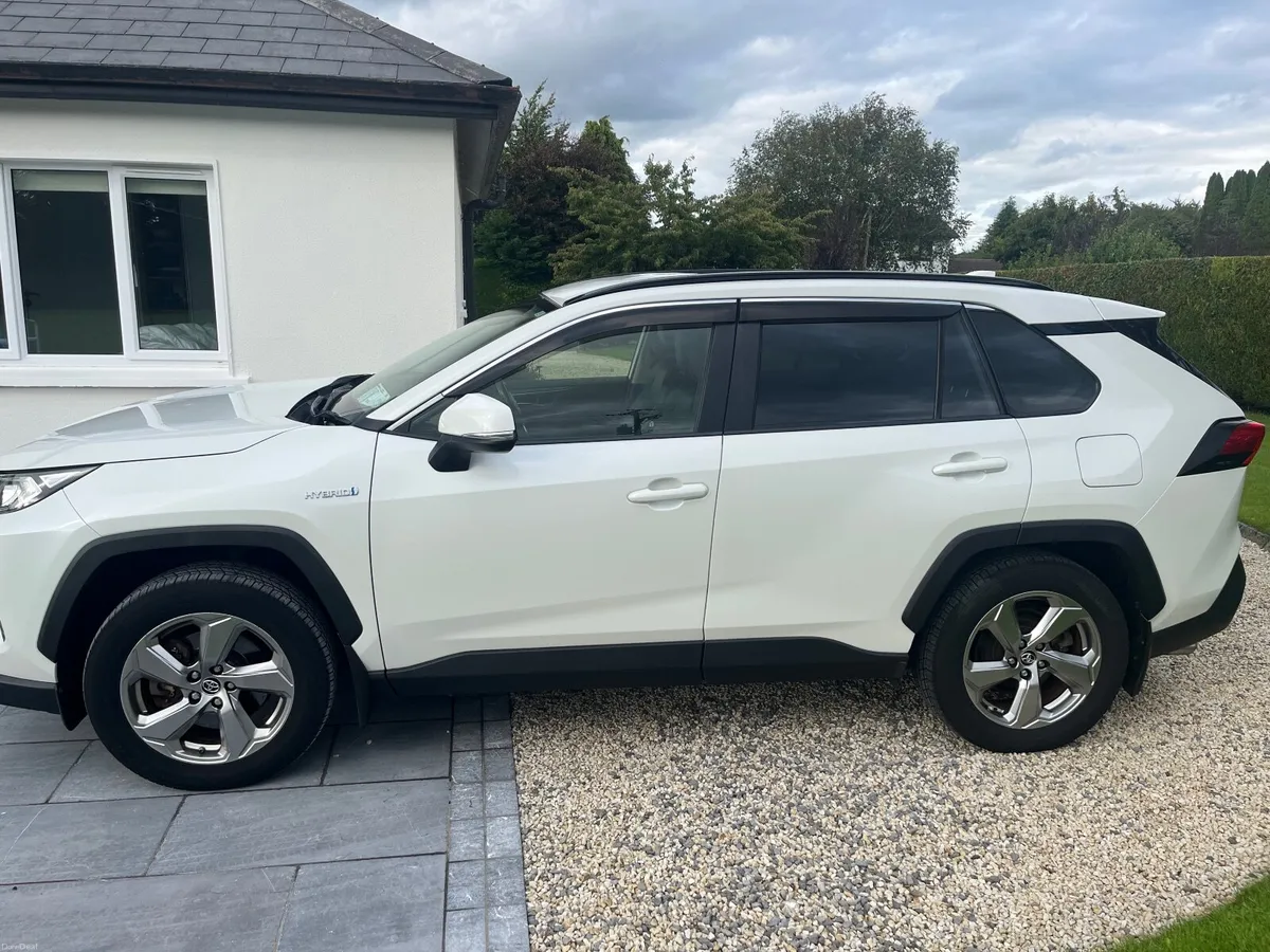 Toyota RAV4 Hybrid Sol 2WD 4DR auto - Image 4