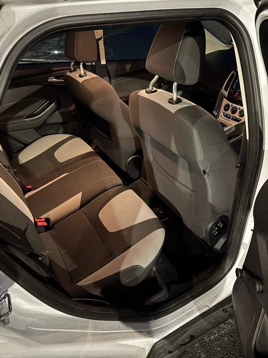 Ford focus estate - Image 5