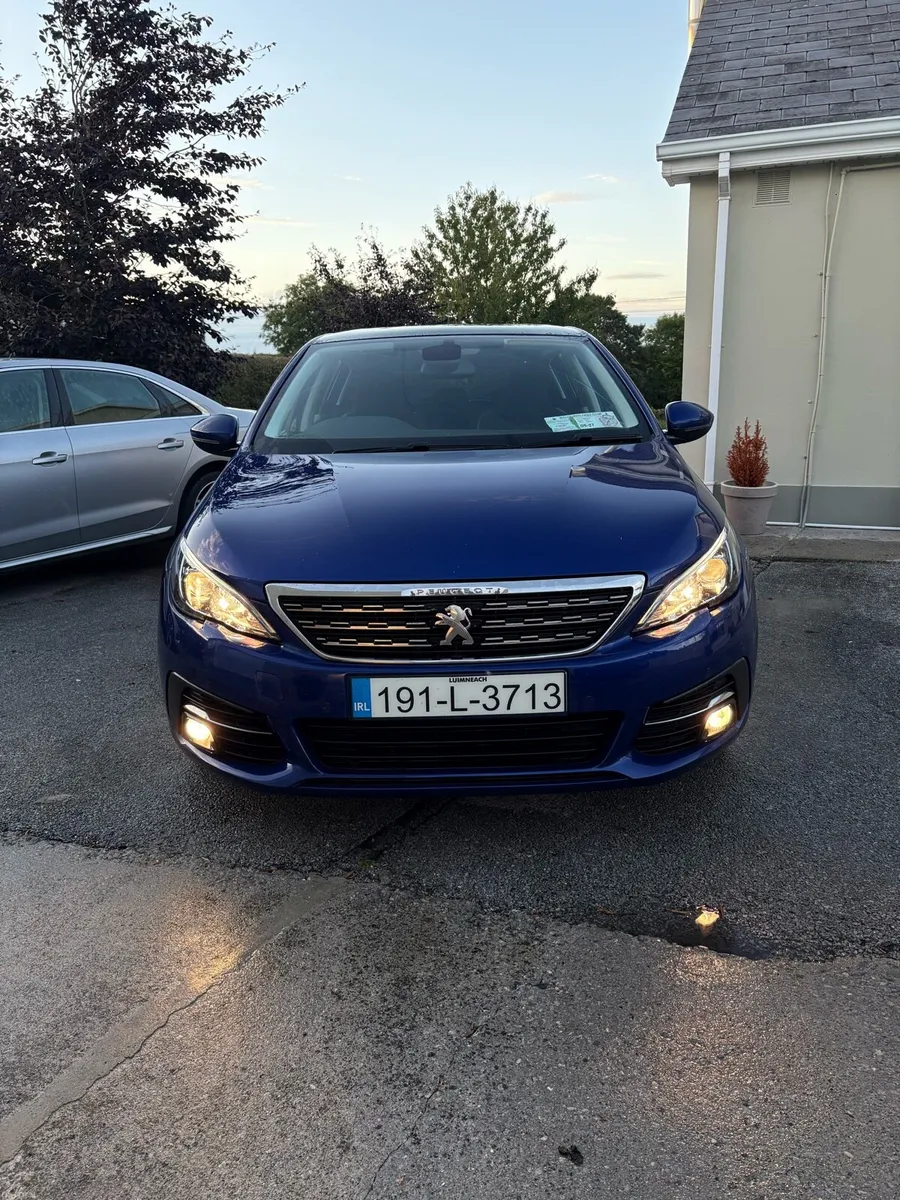 Peugeot 308 1.5 BlueHDI Automatic - Image 1