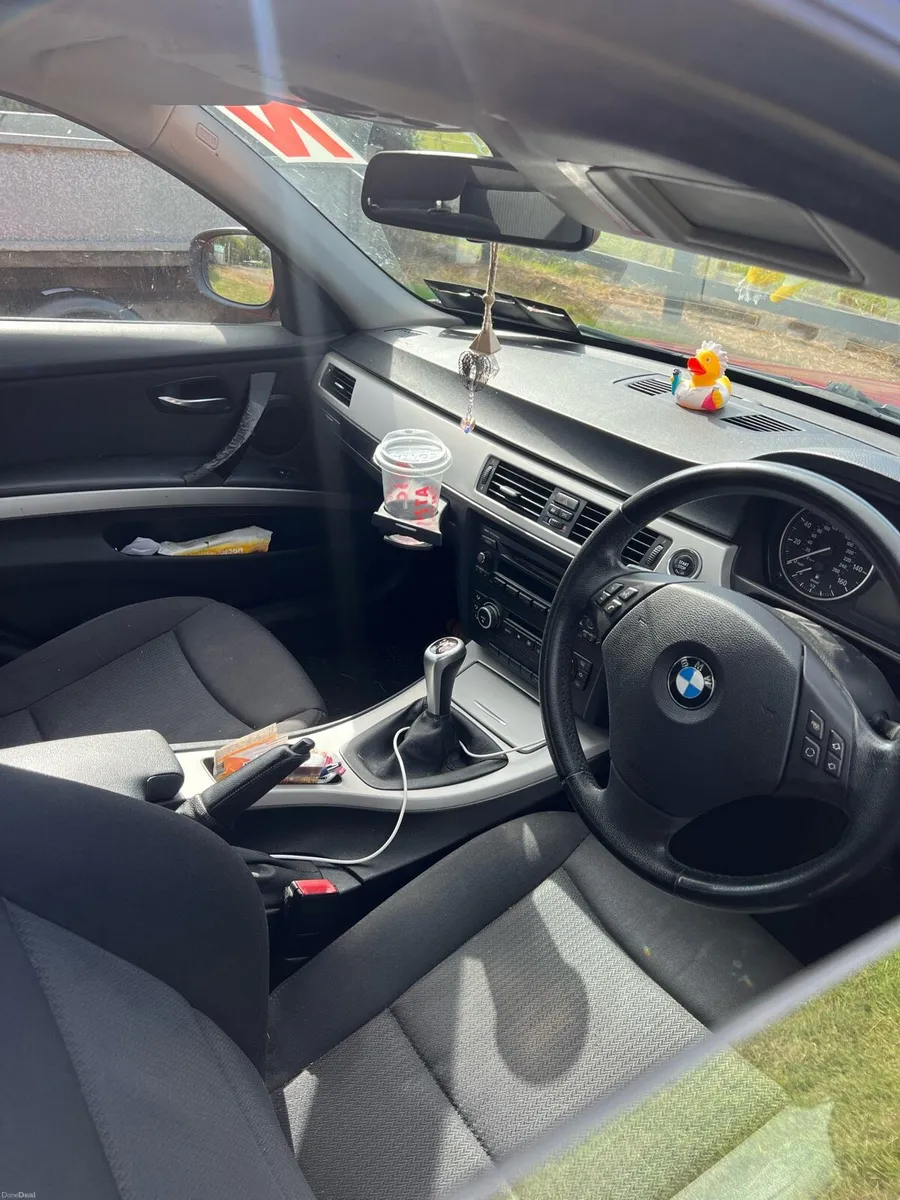 Bmw 320D 2009 - Image 4
