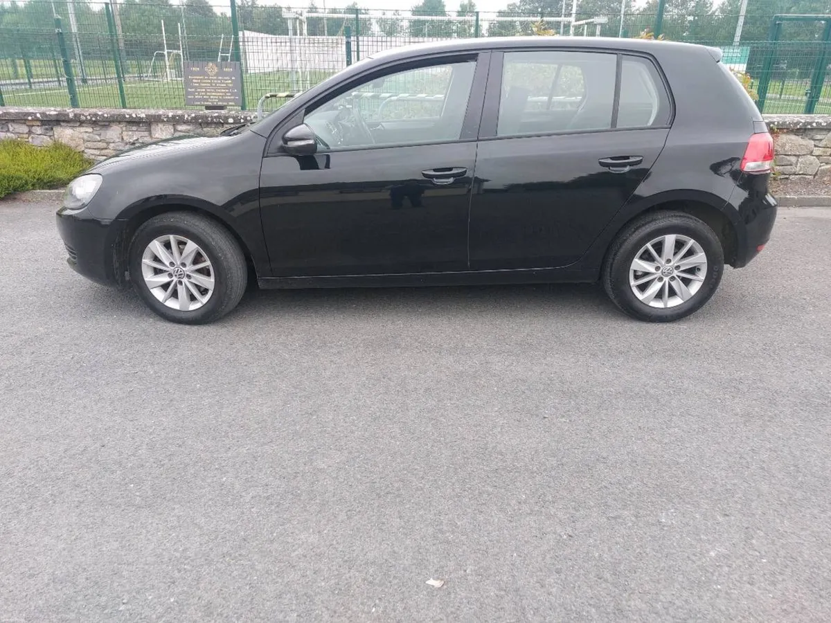 2011 vw golf 1.6 tdi nct 7/27 new nct  tax €200 - Image 2