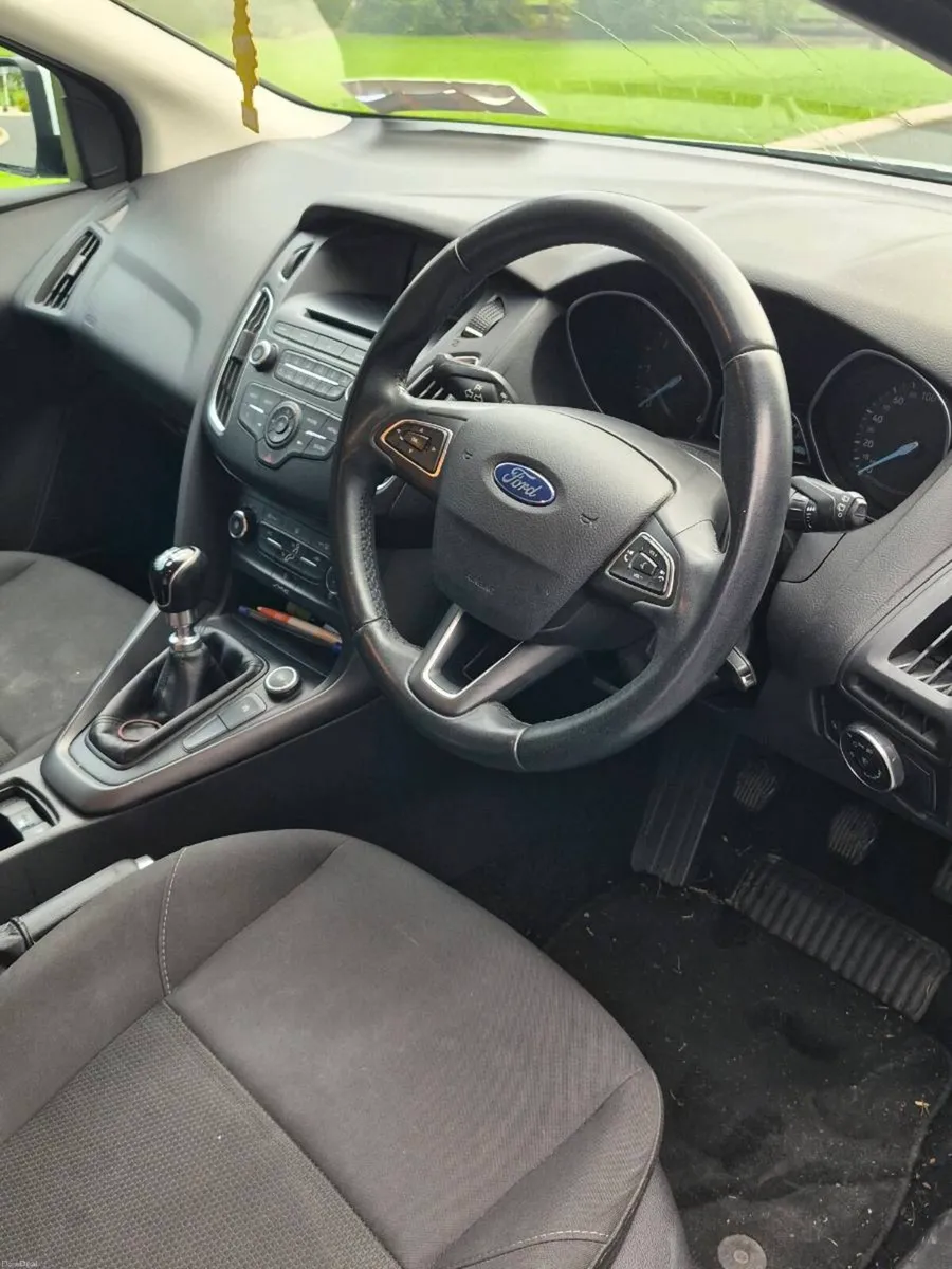 Ford Focus - Image 6