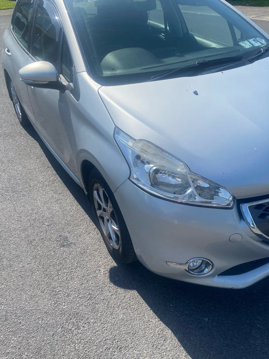 Peugeot 208 - Image 6
