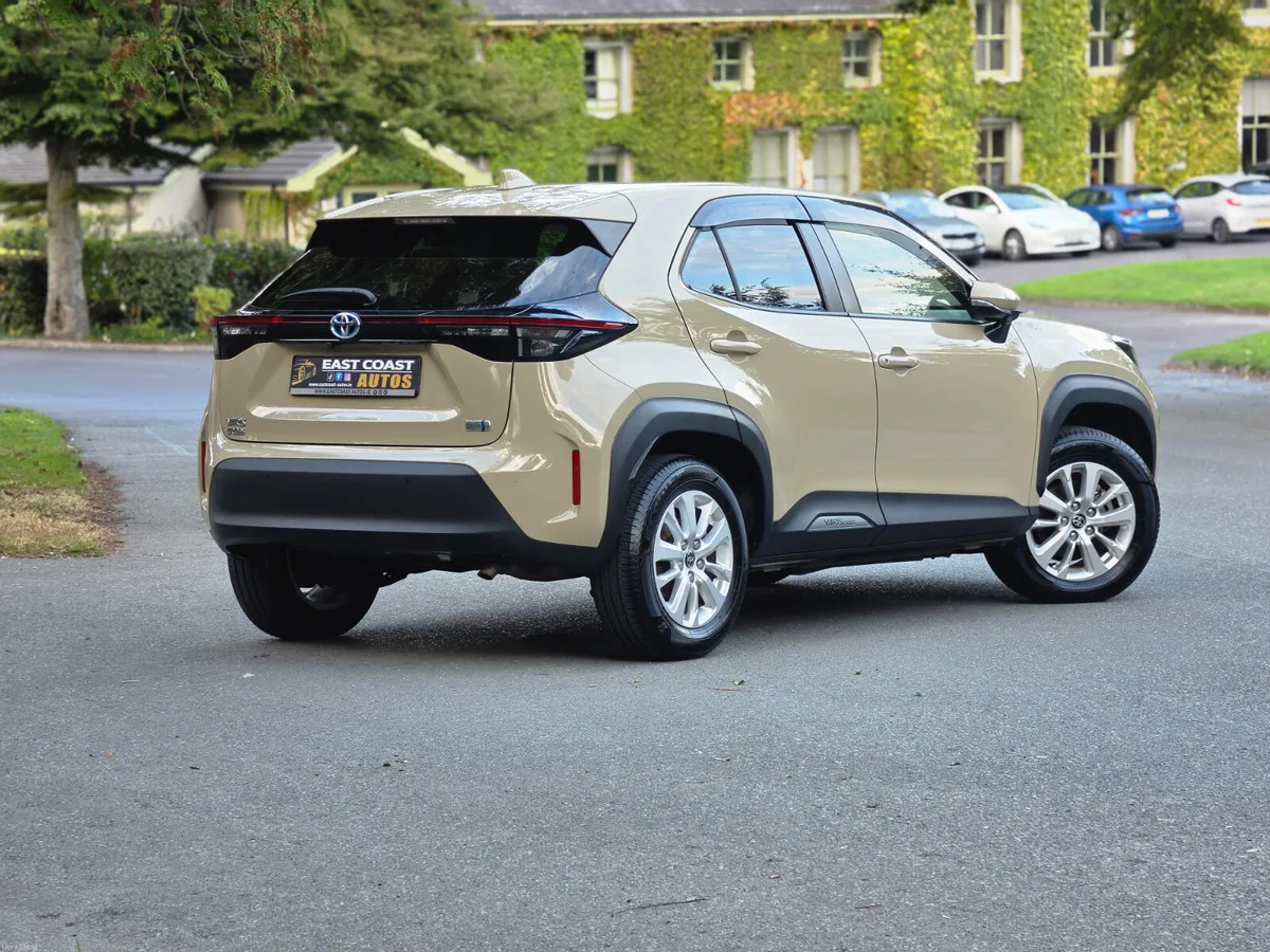 2020 Toyota Yaris Cross 1.5 Petrol Hybrid Automatc - Image 3