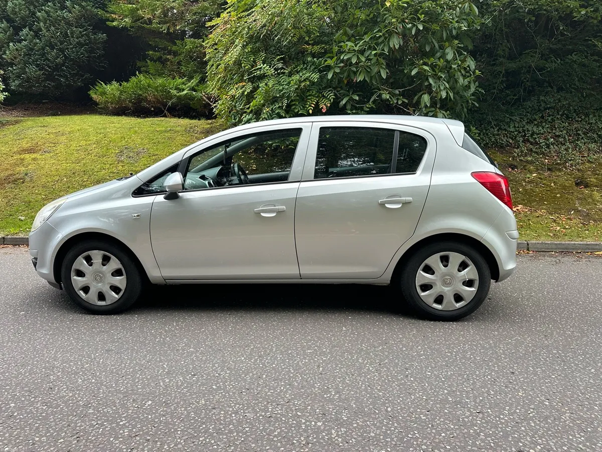 10 Opel Corsa Just Nct 08/27 - Image 2