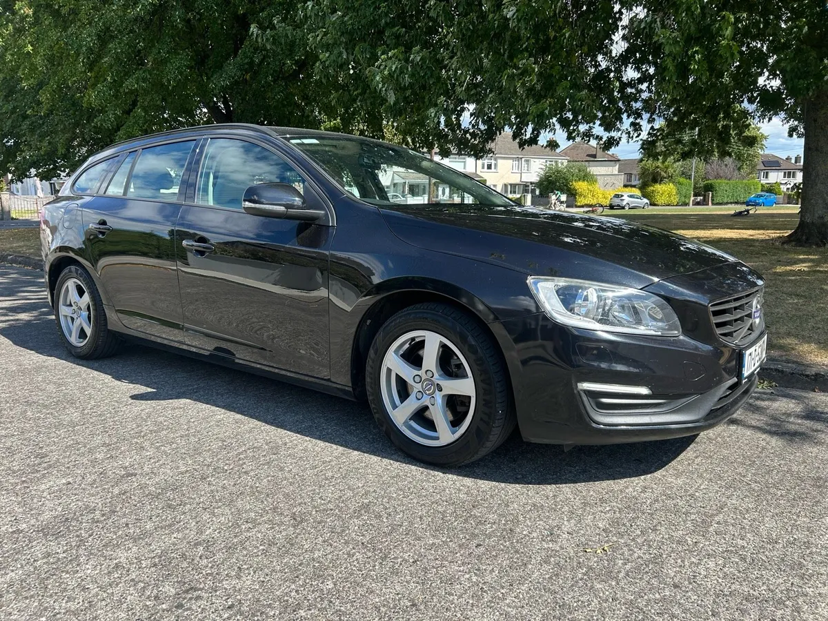 2017 Volvo V60 2.0 D4 Business Edition - Image 1