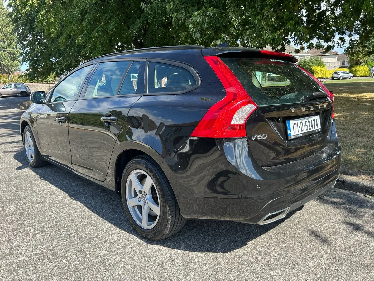2017 Volvo V60 2.0 D4 Business Edition - Image 6