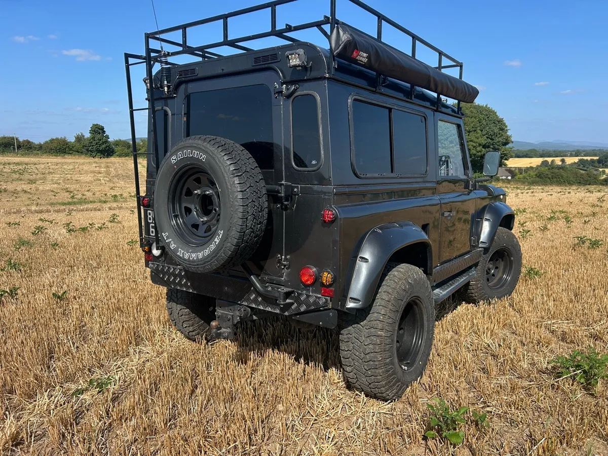 Land Rover Defender 90 - Image 4