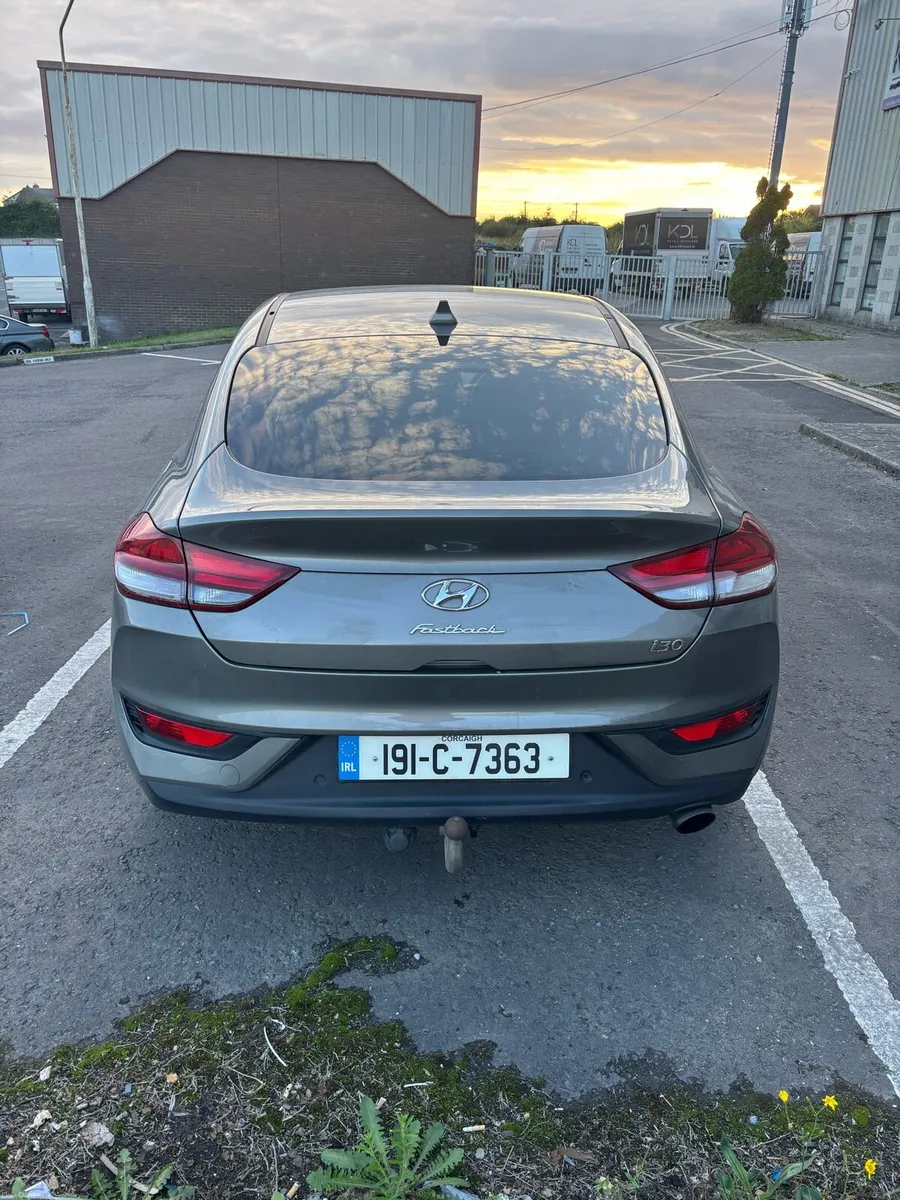 2019 Hyundai i30 Fastback - Image 4