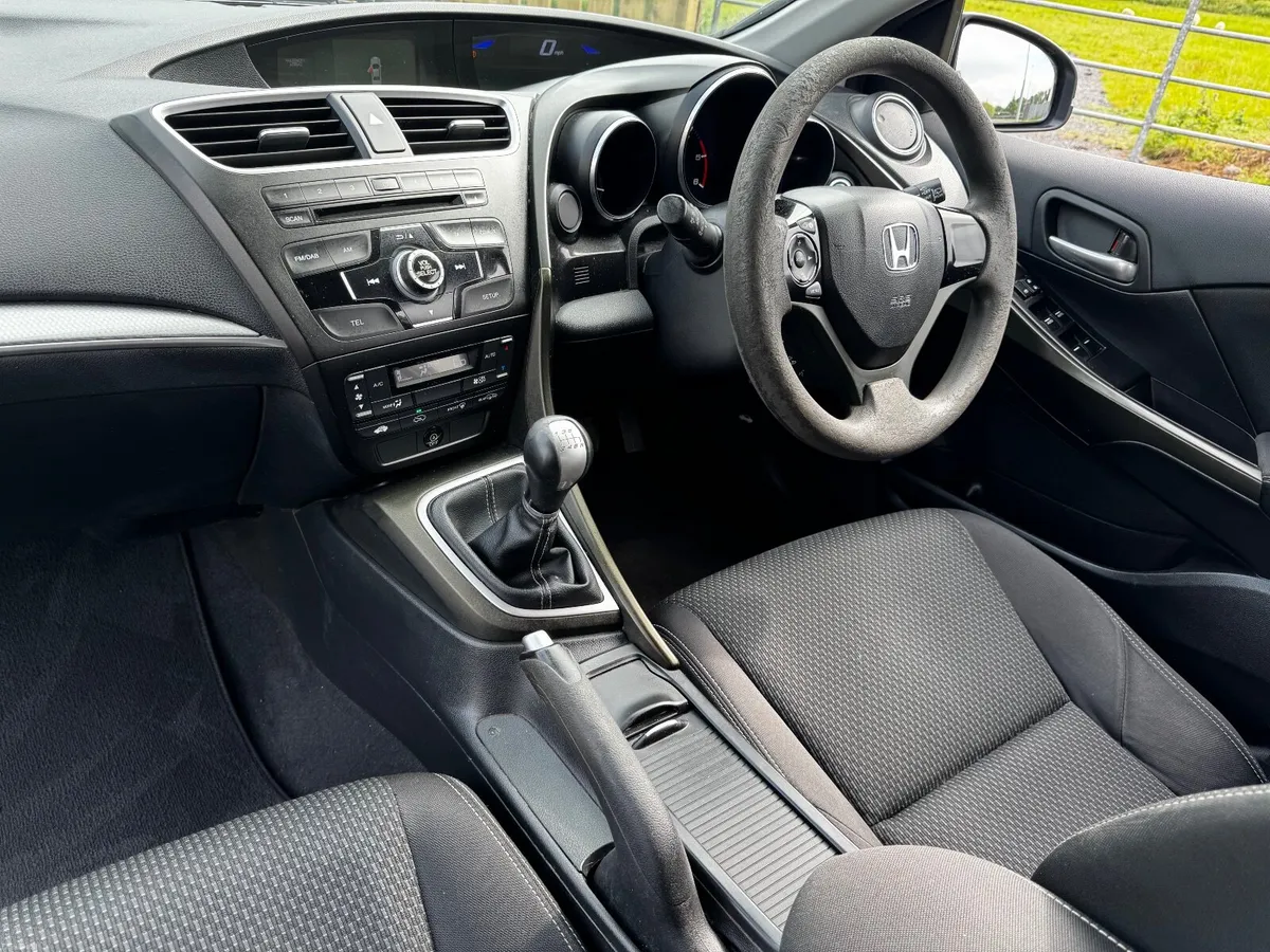Honda Civic 1.6i DTEC S 2015 *NCT 04/2027* - Image 5