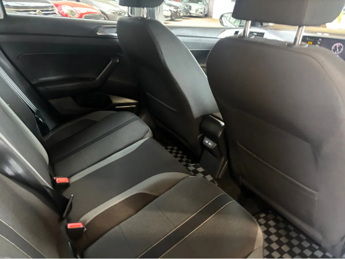 Volkswagen Polo 1.0 TSI Hiline Auto only 20000 kms - Image 5