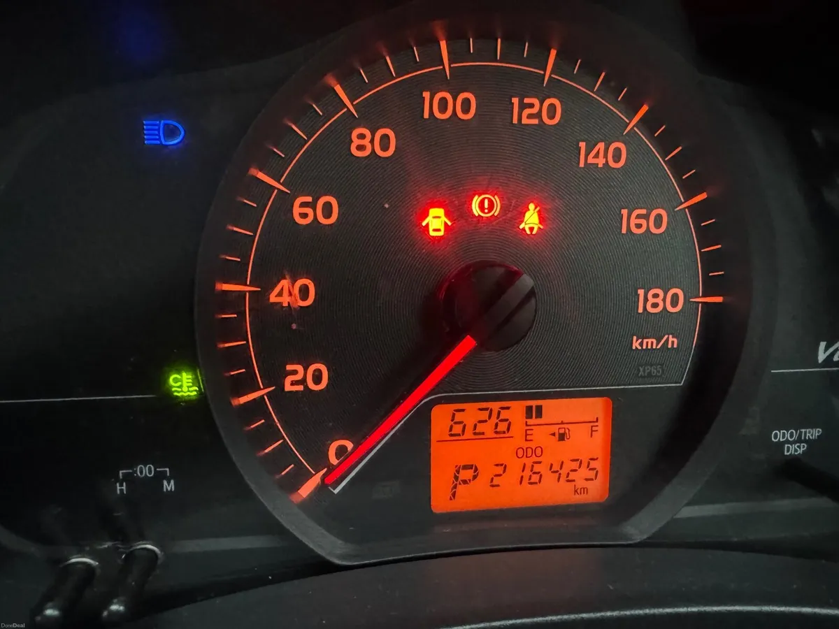 Toyota Vitz 2011 - Image 1