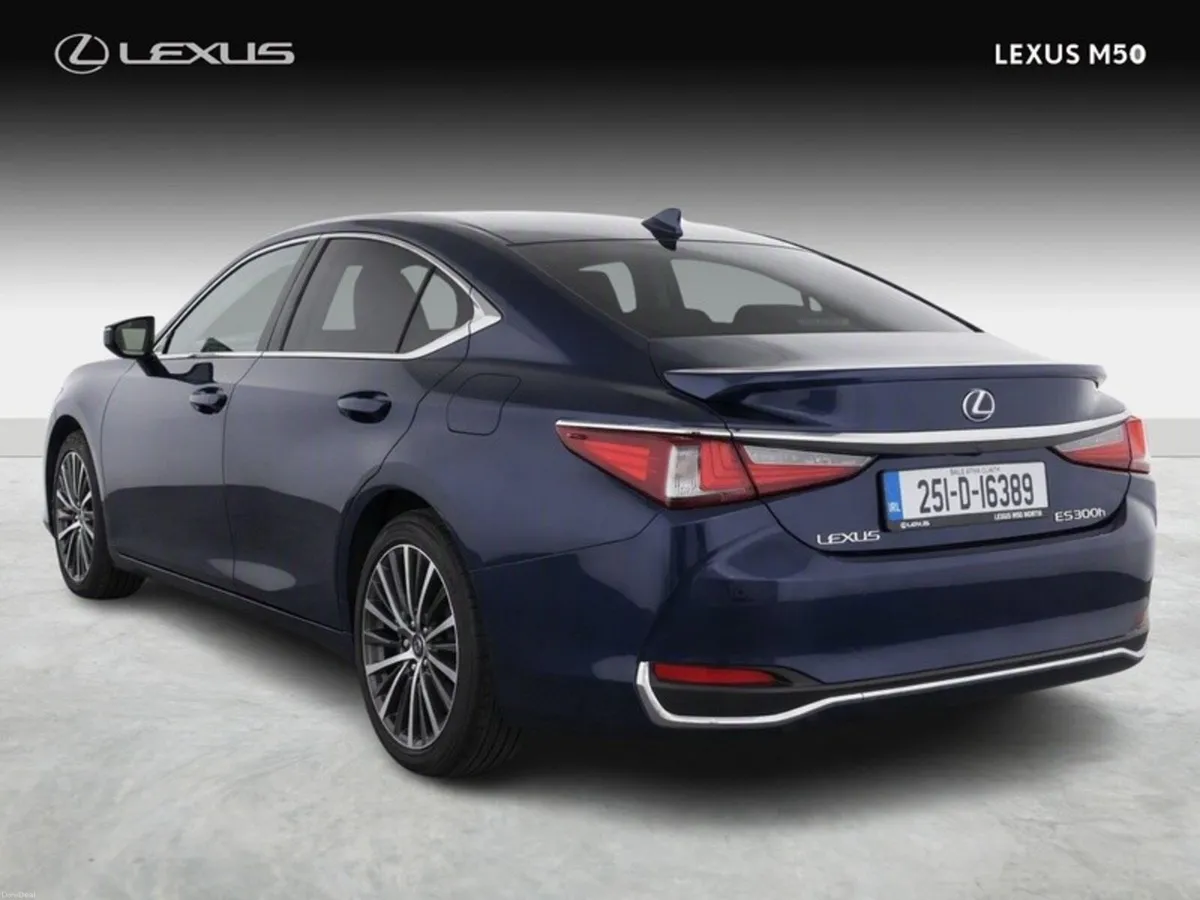Lexus ES Dynamic - Image 2