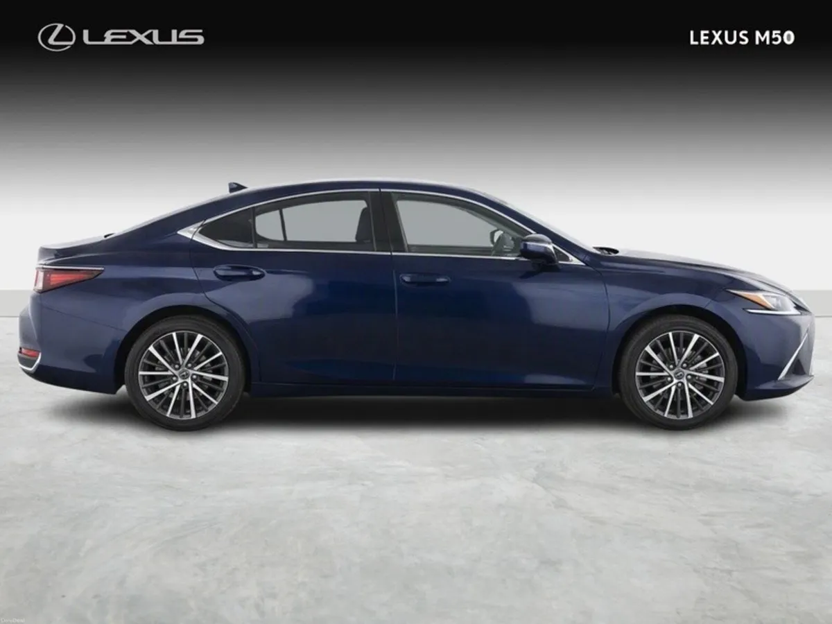 Lexus ES Dynamic - Image 3