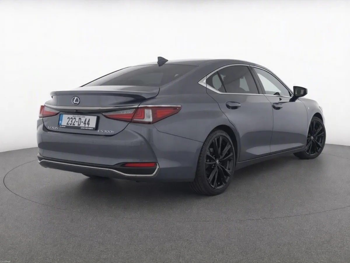 Lexus ES F Sport - Image 6