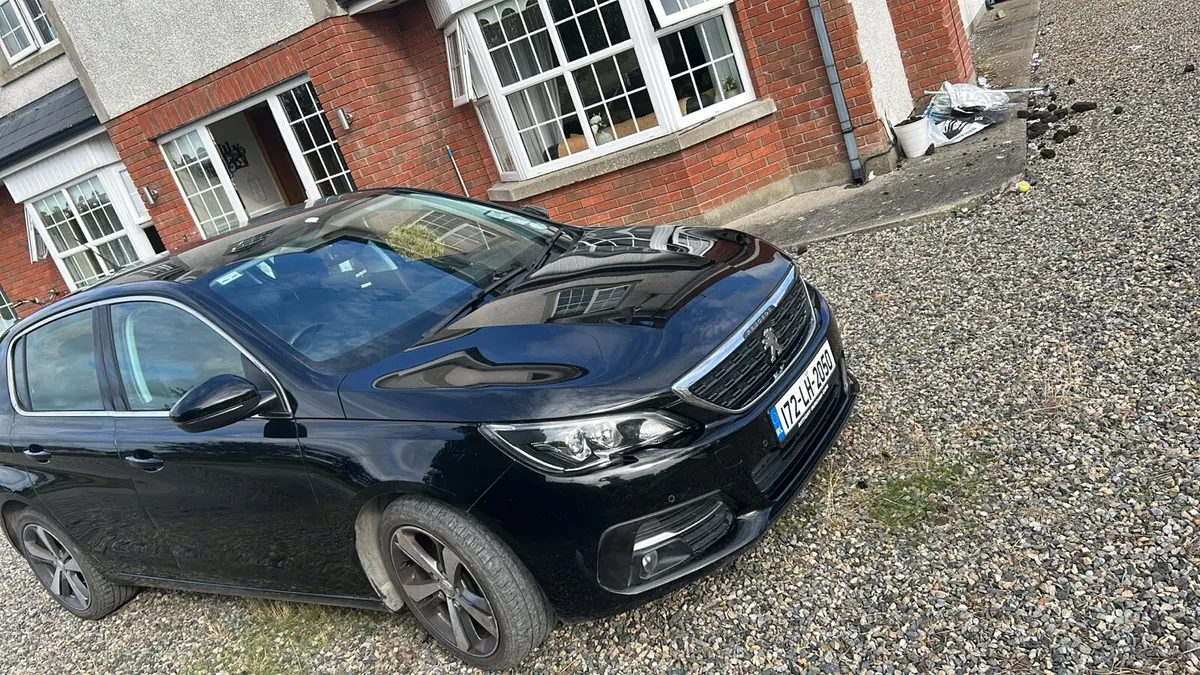 2017 Peugeot 308 Allure - Image 2