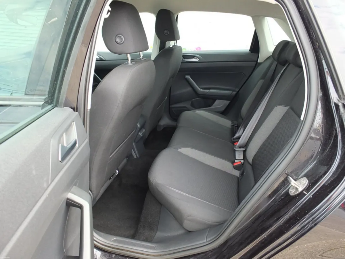 Volkswagen Polo Life 1.0 TSI Manual - Image 6
