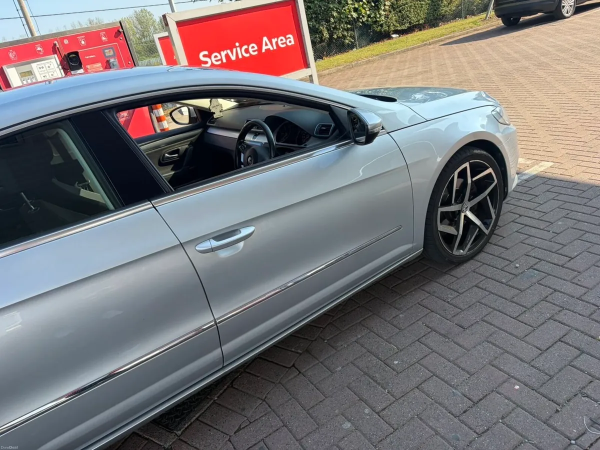 Volkswagen Passat cc - Image 2