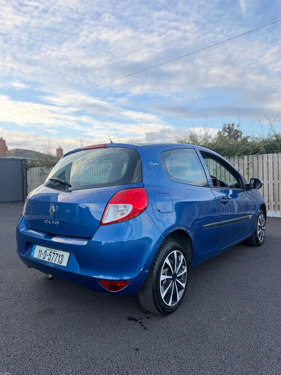 2011 Renault Clio 1.1petrol nct and tax - Image 3