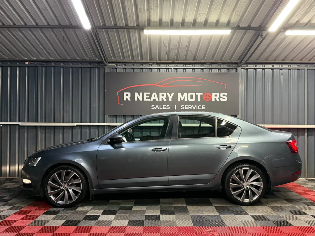 2017 172 Skoda Octavia AMBITION 1.6TDI 90HP Manual - Image 5
