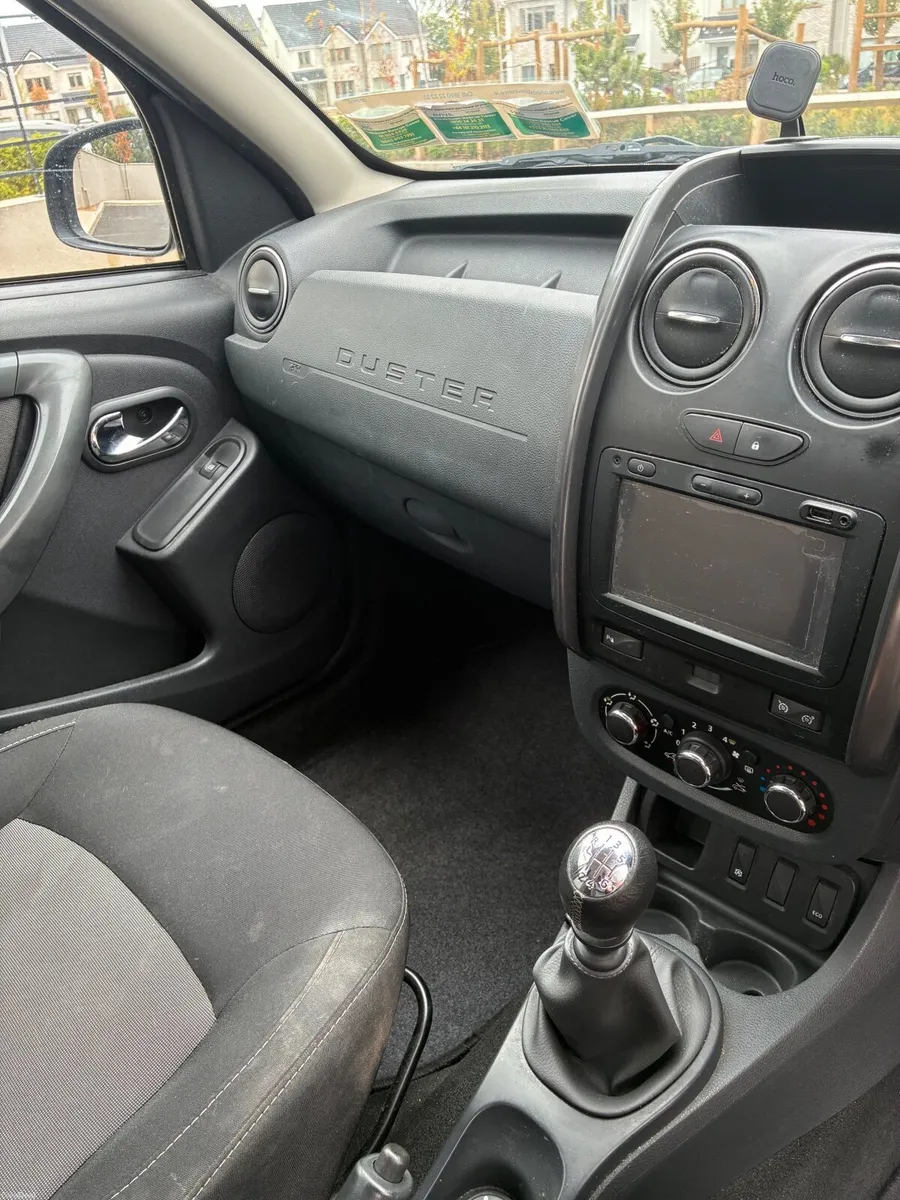 Dacia Duster 2016 Prestige Very LOW Mileage - Image 4