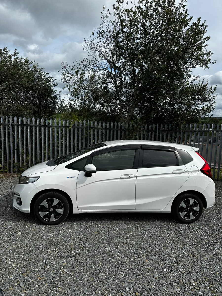 Honda Fit 2018 | High spec car | Rev Cam | Warrnty - Image 4