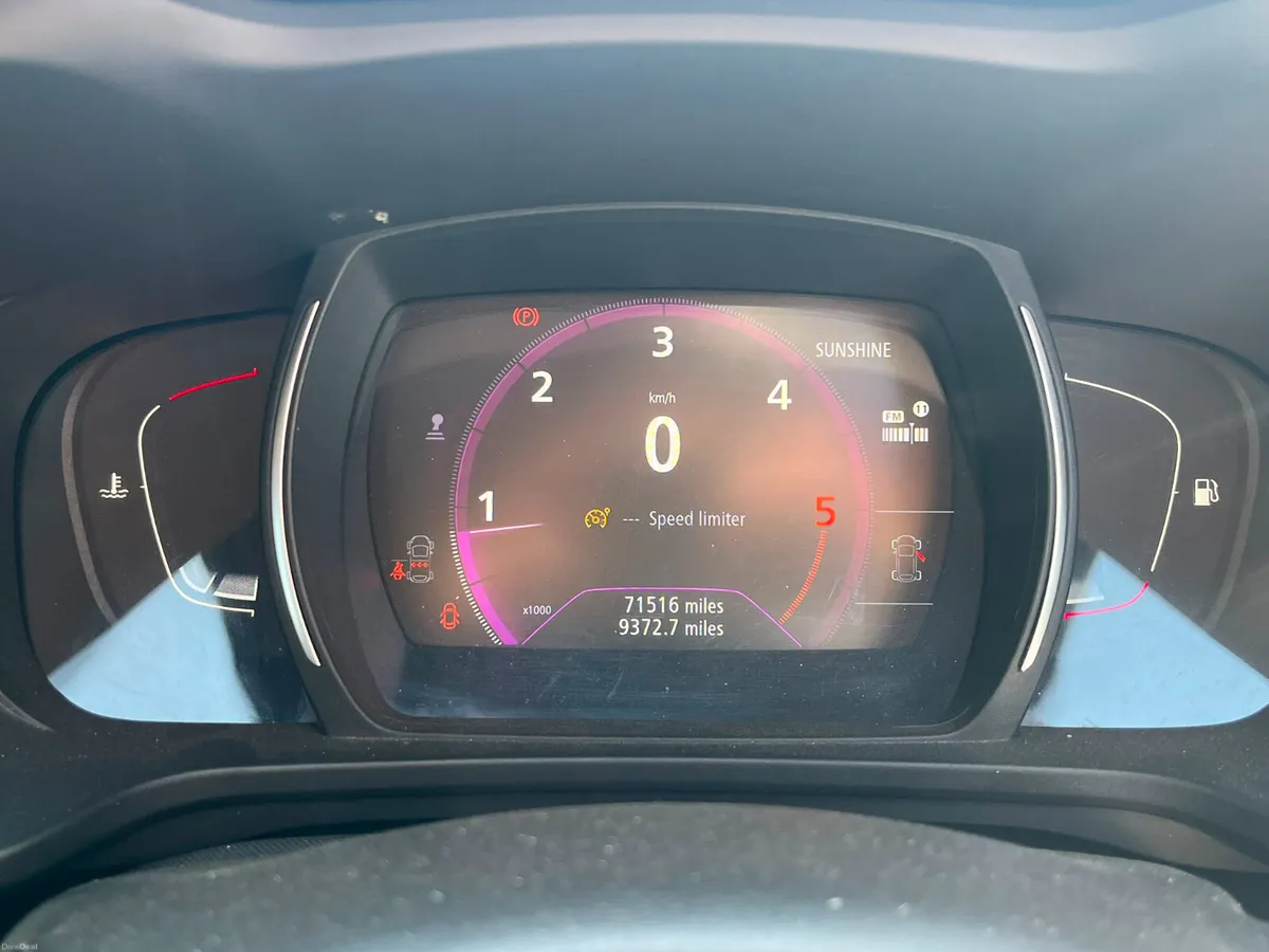 Renault Kadjar 2017 low mileage €7990 - Image 6