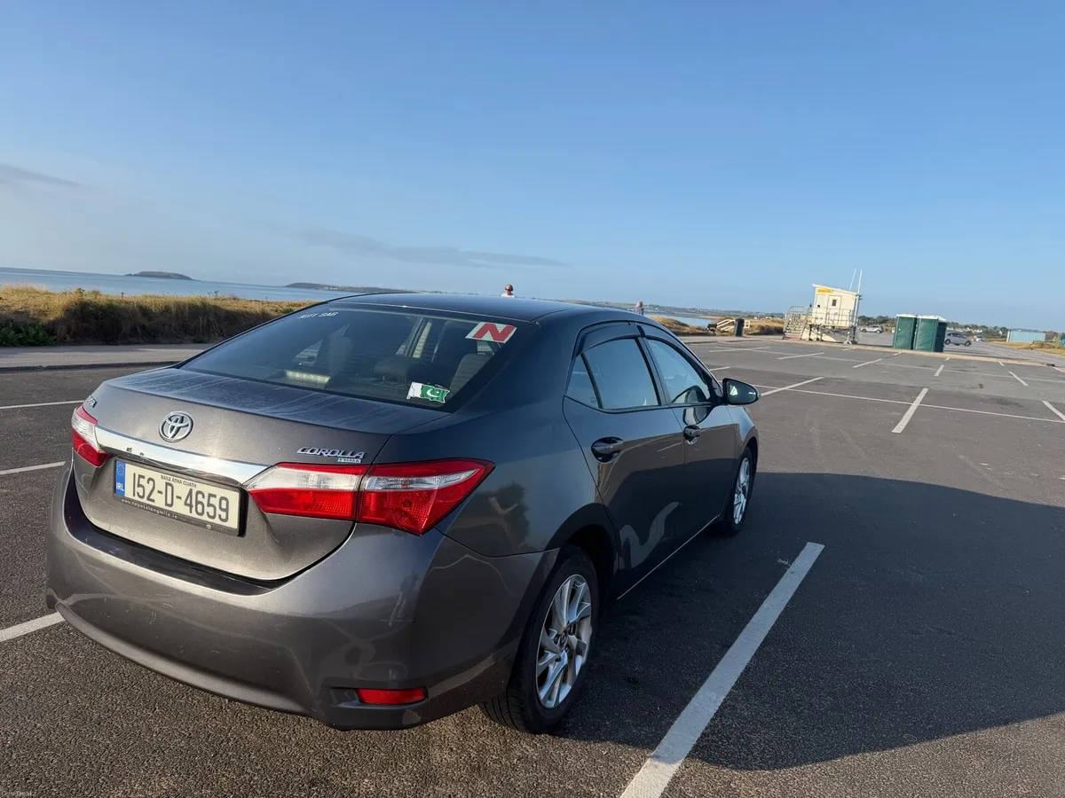 Toyota corolla - Image 4