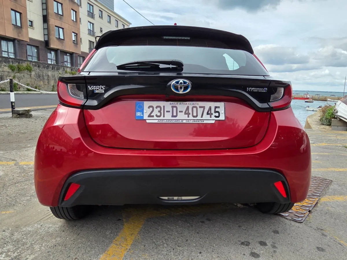 Toyota Yaris 1.5 HYBRID LUNA 4DR AUTO - Image 5