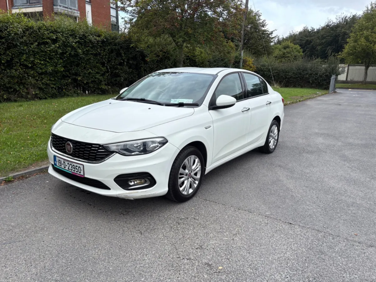Fiat Tipo SD 1.3 MJ 95BHP EASY 4DR - Image 2