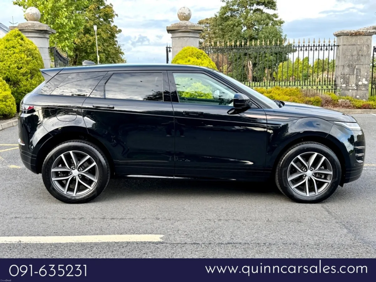 Land Rover Range Rover Evoque P300e DYNAMIS SE AUT - Image 2
