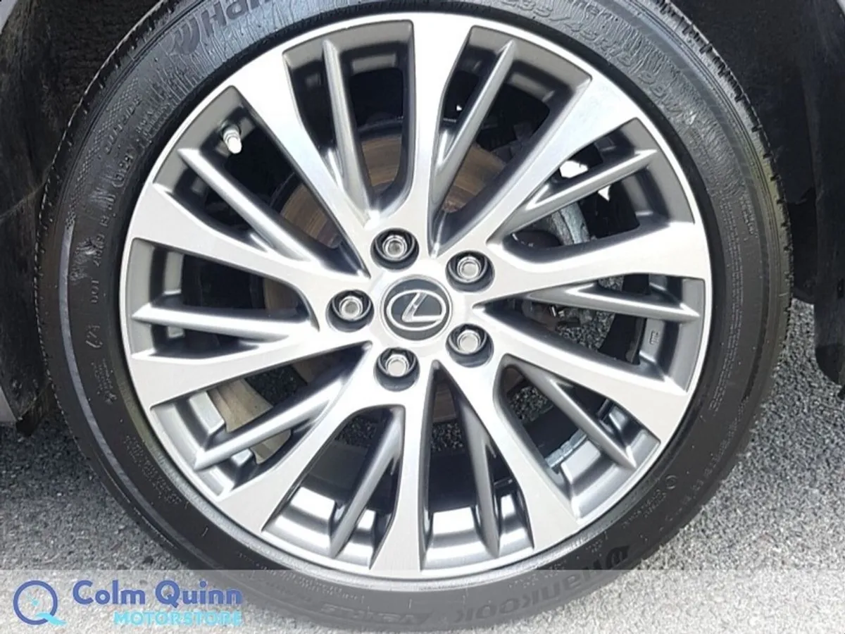 Lexus ES ES300H Dynamic - Reverse Camera - Electri - Image 5