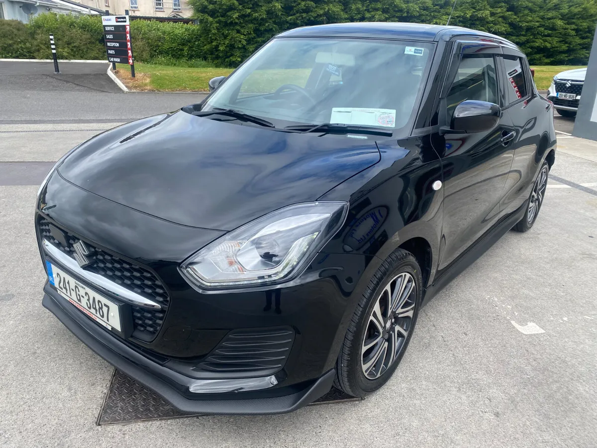 Suzuki Swift **BLACK EDITION** - Image 4