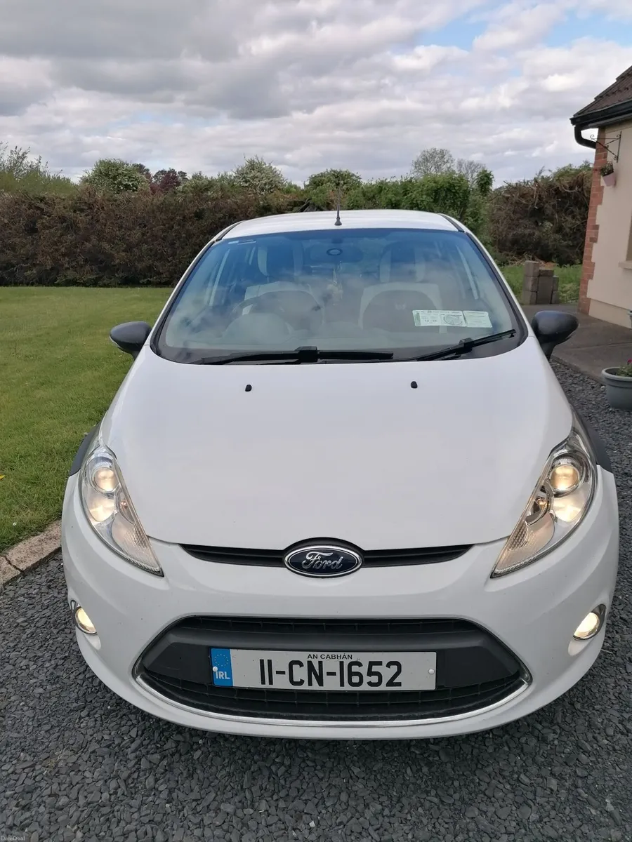 Ford Fiesta 2011 - Image 2