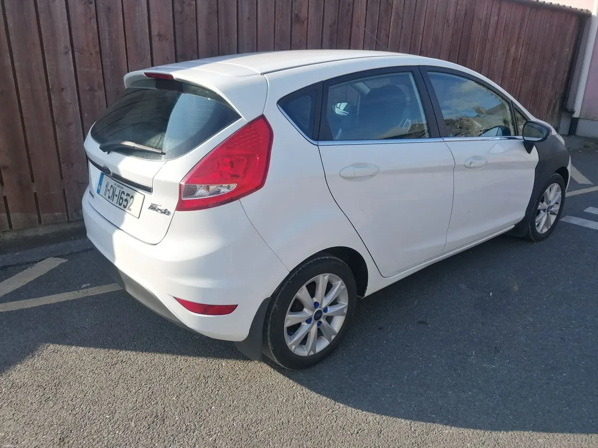 Ford Fiesta 2011 - Image 6