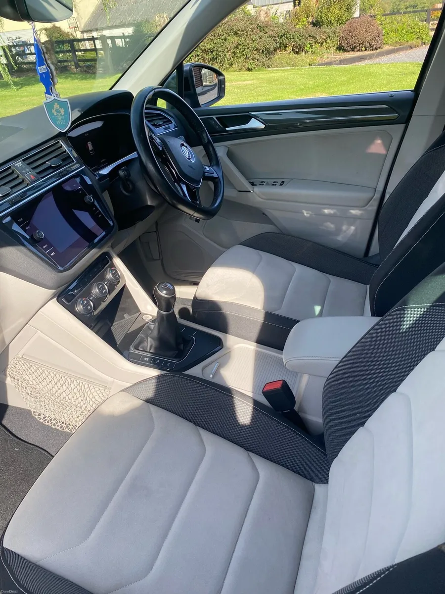 Volkswagen Tiguan - Image 5
