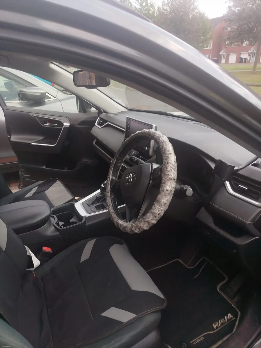 Toyota RAV4 2019 - Image 6
