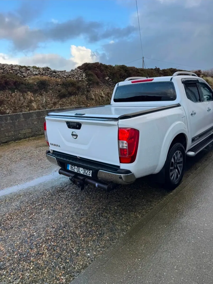 2016 Nissan Navara Crew Cab - Image 3