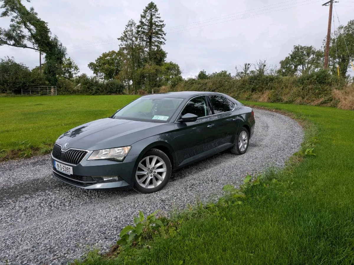 Skoda Superb - Image 1