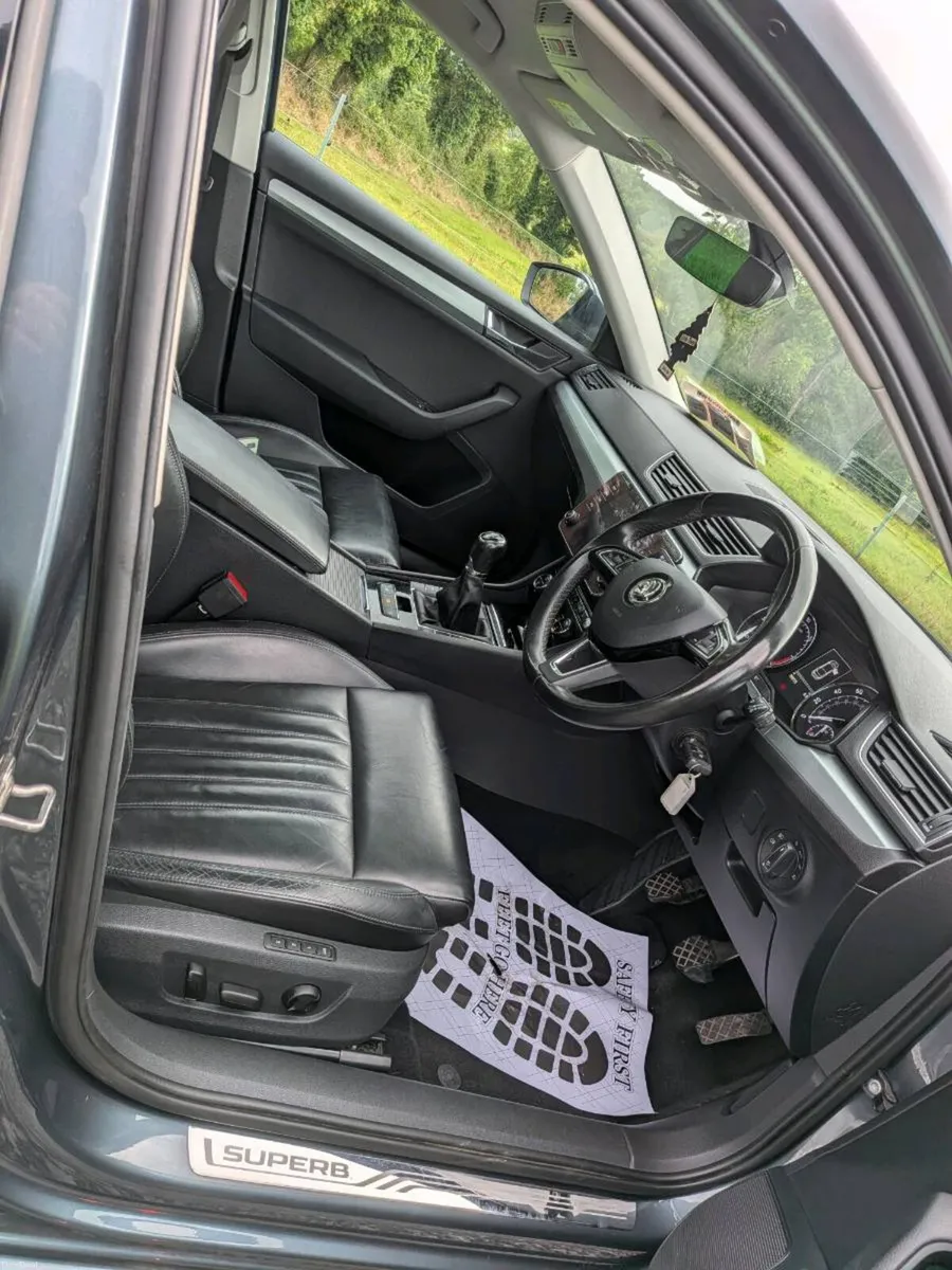 Skoda Superb - Image 6