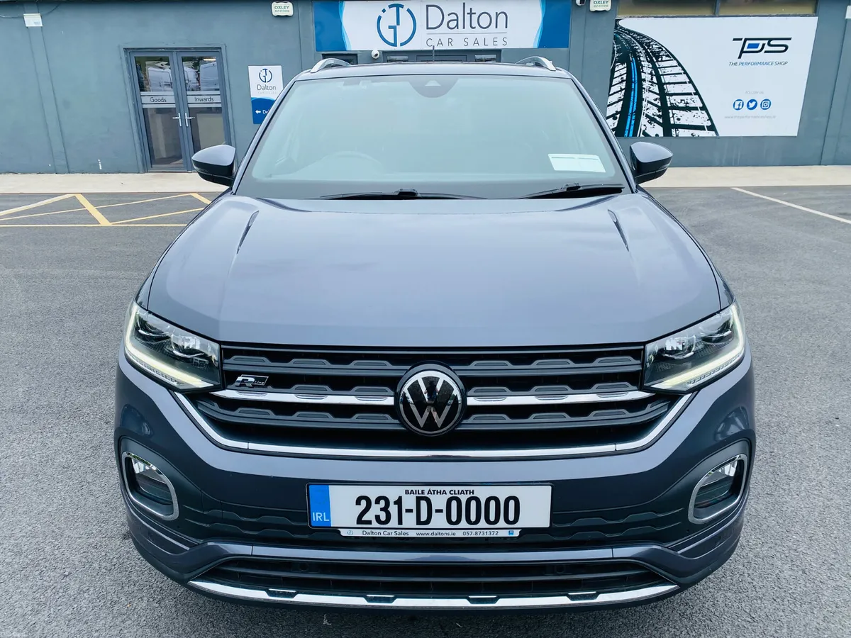 VOLKSWAGEN T-CROSS R-LINE DSG AUTO 1.0 TSI 2023 - Image 2