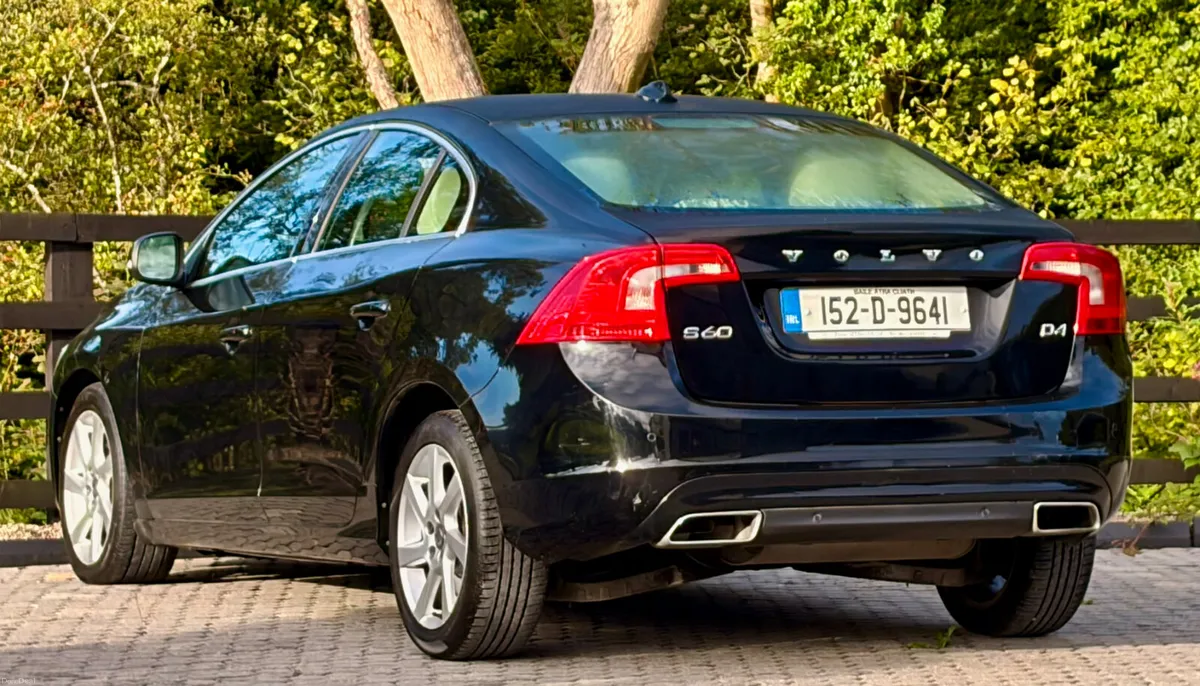 Volvo S60 Automatic immaculate condition - Image 4