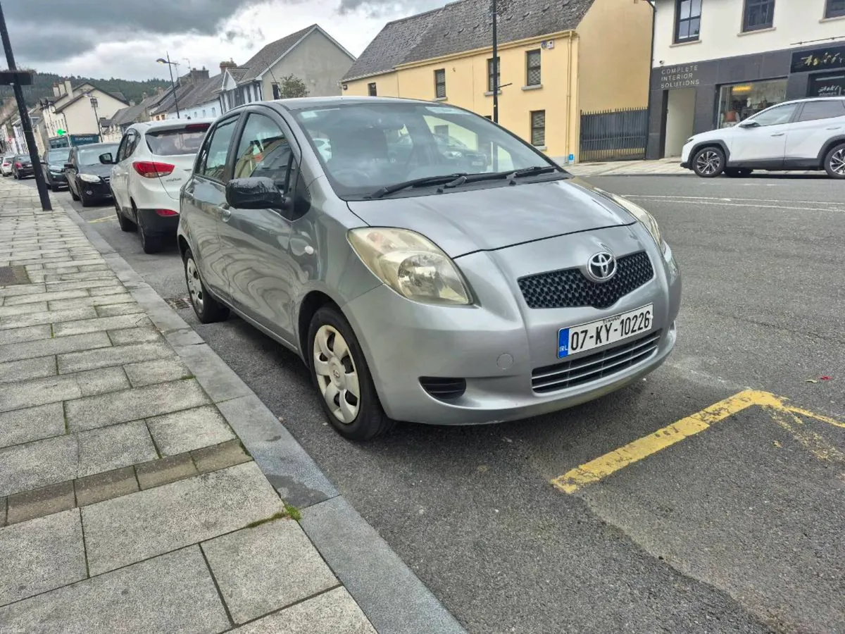 Yaris - Image 1