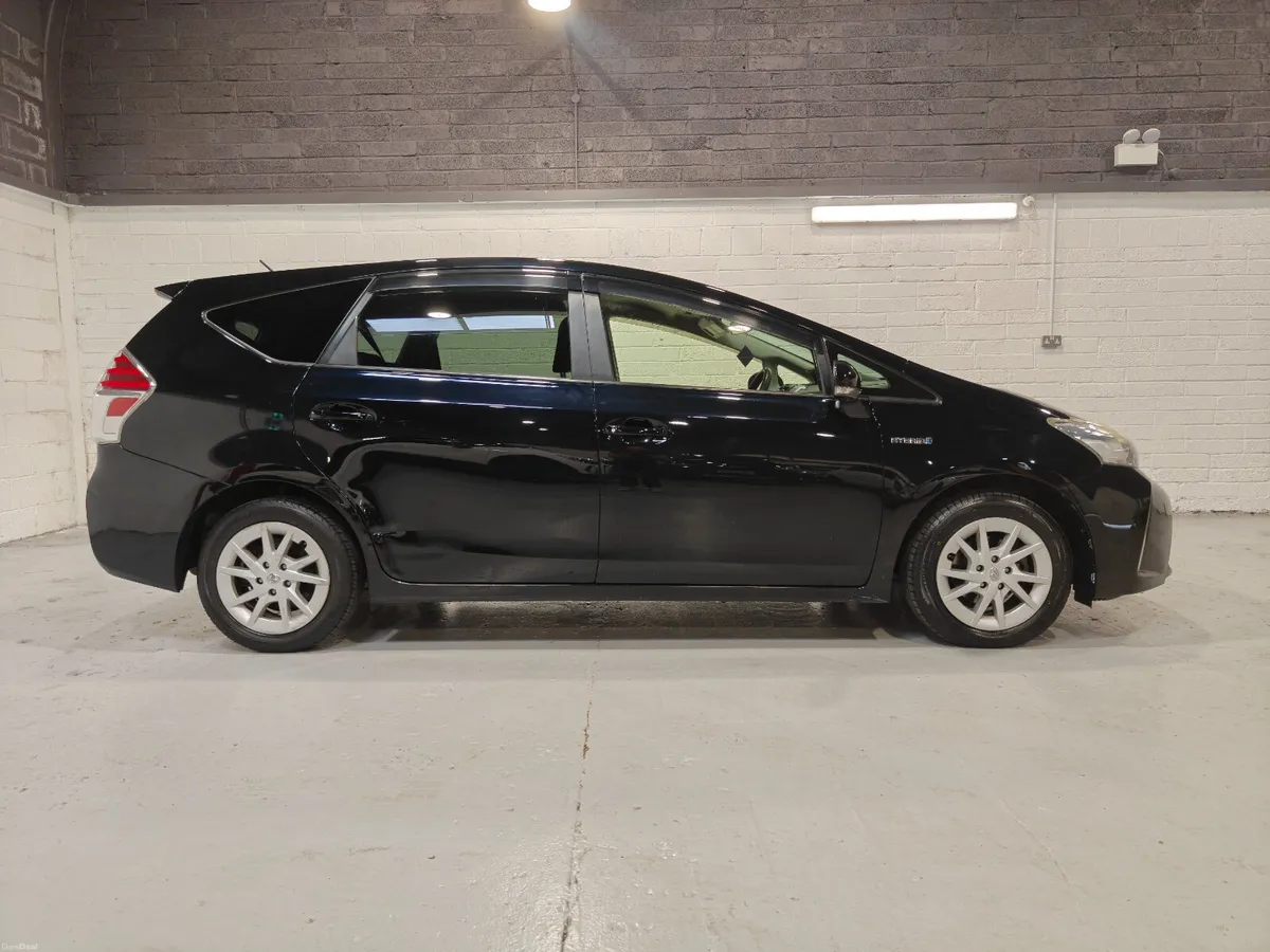 2015 TOYOTA PRIUS 7 SEATER HYBRID AUTOMATIC - Image 5
