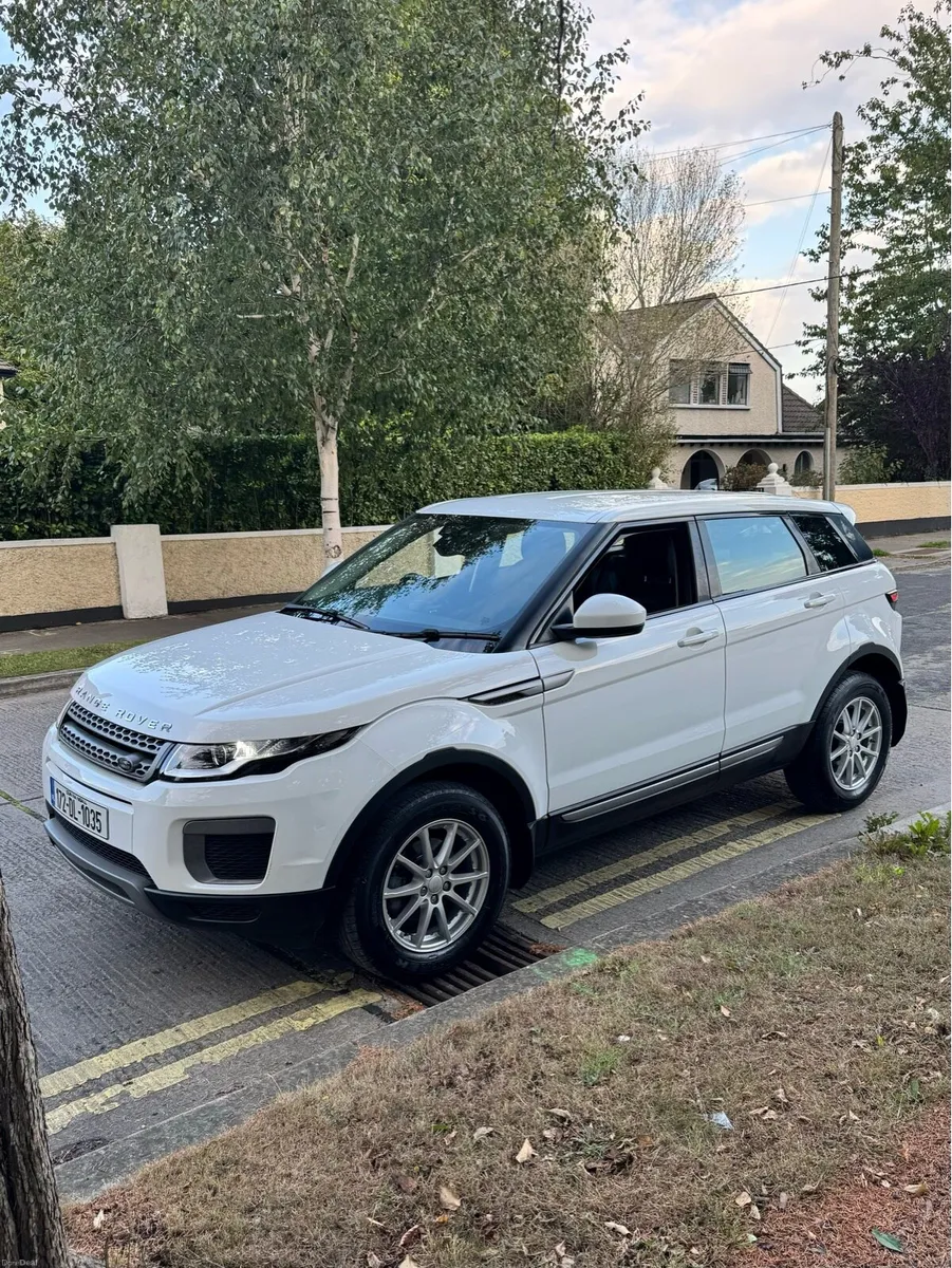 Range Rover Evoke (2028 NCT) - Image 2